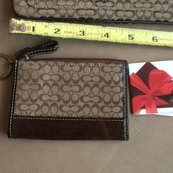 Coach Brown Signature Wristlet With Card Holder/coin Purse Also Come With Dust - Picture 4 of 9